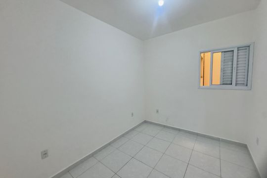 Quarto 2 de apartamento para alugar com 2 quartos, 48m² em Jardim Rosana, Guarulhos