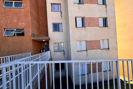 Fachada de apartamento para alugar com 2 quartos, 46m² em Vila Santo Antonio do Portao, Cotia