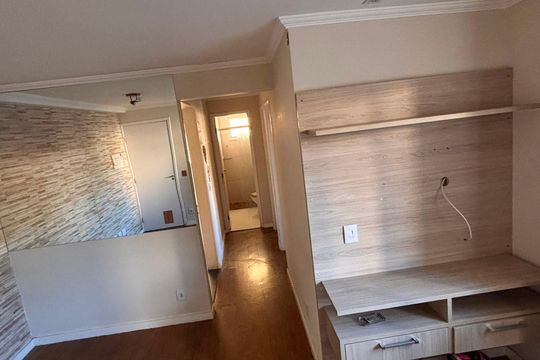 Sala de apartamento para alugar com 2 quartos, 46m² em Vila Santo Antonio do Portao, Cotia
