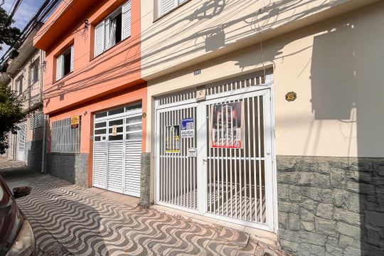 Fachada + plaquinha de casa para alugar com 3 quartos, 114m² em Santa Maria, São Caetano do Sul