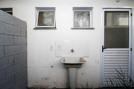 Área de serviço de casa de condomínio para alugar com 2 quartos, 57m² em Jardim Sandra, Cotia