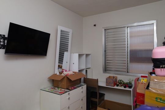 Quarto 1 de apartamento para alugar com 2 quartos, 43m² em Itaquera, São Paulo
