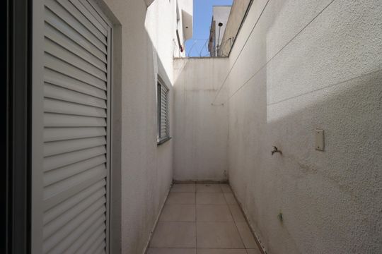 Quintal de apartamento à venda com 2 quartos, 48m² em Parque Novo Oratório, Santo André