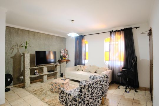 Casa para alugar com 3 quartos, 230m² em Vila Carrão, São Paulo