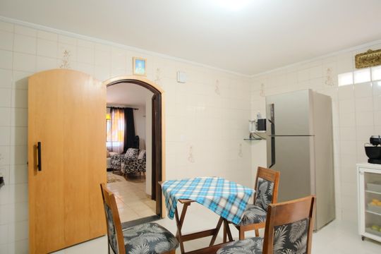 Cozinha de casa para alugar com 3 quartos, 230m² em Vila Carrão, São Paulo