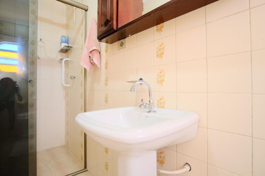 Banheiro da Suíte de casa para alugar com 3 quartos, 230m² em Vila Carrão, São Paulo