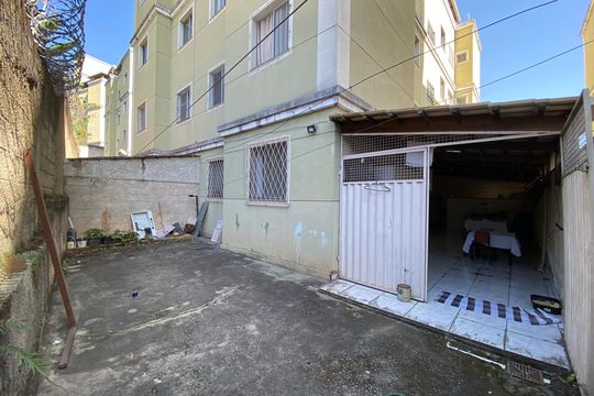 Quintal de apartamento à venda com 2 quartos, 114m² em Chácara, Betim