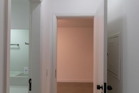 Corredor de apartamento para alugar com 1 quarto, 57m² em Centro, Campinas