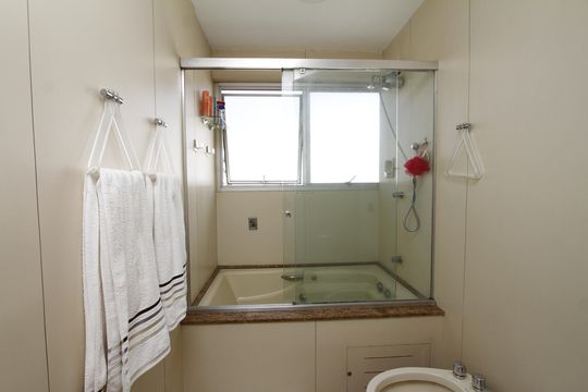 Banheiro do Quarto 1 de apartamento à venda com 4 quartos, 517m² em Santa Lúcia, Belo Horizonte