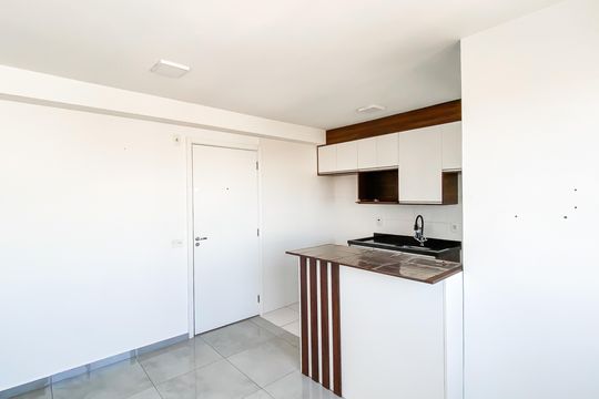 Sala - Cozinha de apartamento para alugar com 2 quartos, 40m² em Vila Penteado, São Paulo