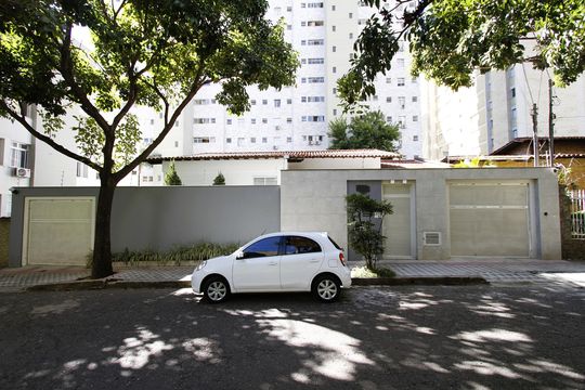 Fachada de casa à venda com 5 quartos, 291m² em Luxemburgo, Belo Horizonte