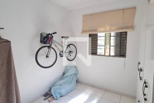 Quarto de casa para alugar com 2 quartos, 90m² em Residencial Leo Gomes de Moraes, Ribeirão Preto