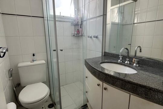 Banheiro de apartamento à venda com 3 quartos, 75m² em Pompeia, São Paulo