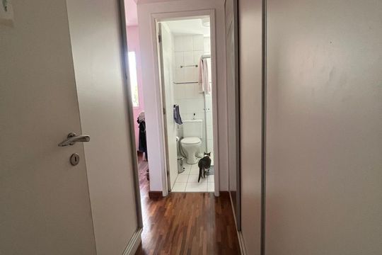 Corredor de apartamento à venda com 3 quartos, 75m² em Pompeia, São Paulo