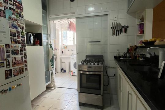 Cozinha de apartamento à venda com 3 quartos, 75m² em Pompeia, São Paulo