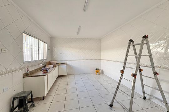 Cozinha de casa para alugar com 4 quartos, 230m² em Parque Sao Domingos, São Paulo