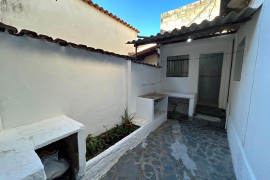 Casa para alugar com 2 quartos, 50m² em Conjunto Lagoa, Belo Horizonte
