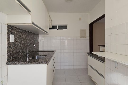 Cozinha de apartamento para alugar com 2 quartos, 78m² em Brotas, Salvador