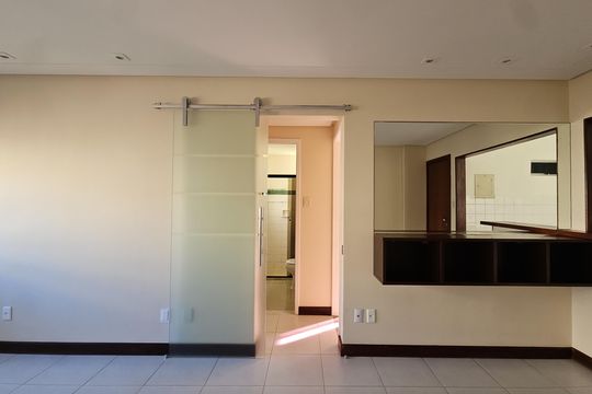 sala de apartamento para alugar com 2 quartos, 78m² em Brotas, Salvador