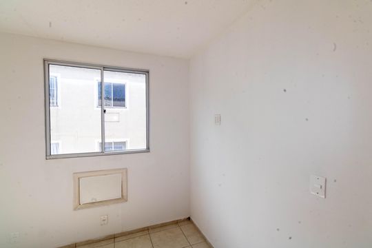 Quarto 1 de apartamento para alugar com 2 quartos, 48m² em Campo Grande, Rio de Janeiro