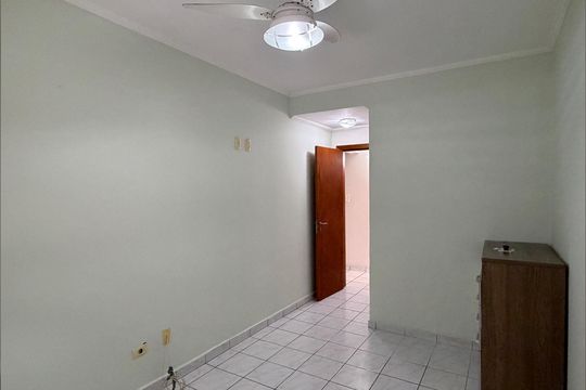 Quarto 2 de apartamento para alugar com 2 quartos, 70m² em José Menino, Santos