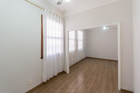 Sala de casa à venda com 3 quartos, 153m² em Tijuca, Rio de Janeiro
