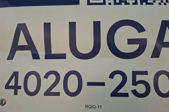 Placa instalada  de apartamento para alugar com 2 quartos, 95m² em Rio Vermelho, Salvador