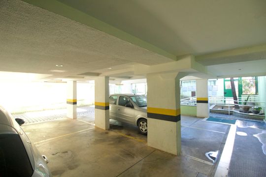 Garagem de apartamento à venda com 3 quartos, 84m² em Paquetá, Belo Horizonte