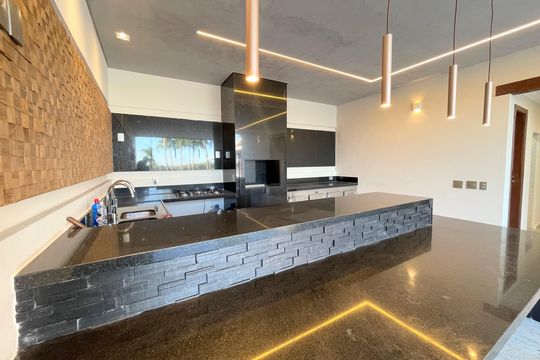 Cozinha de casa à venda com 5 quartos, 931m² em Pampulha, Belo Horizonte