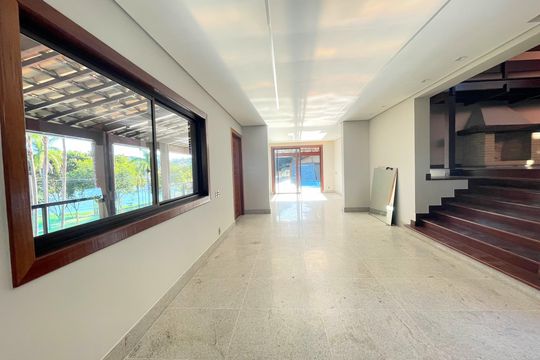 Casa à venda com 5 quartos, 931m² em Pampulha, Belo Horizonte