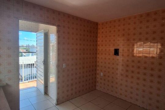 Casa à venda com 2 quartos, 86m² em Vila Sao Paulo, Jundiaí