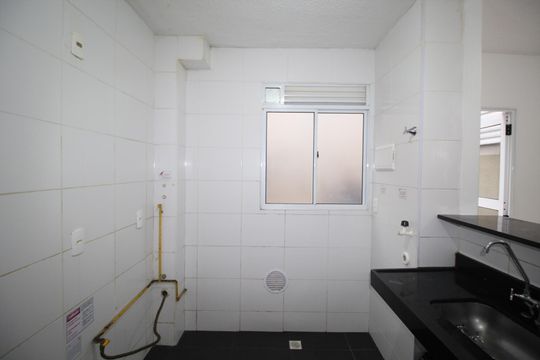 Cozinha de apartamento para alugar com 2 quartos, 55m² em Chácara das Pedras, Porto Alegre