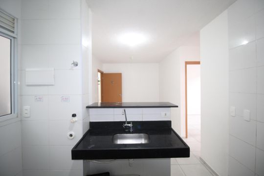 Cozinha de apartamento para alugar com 2 quartos, 55m² em Chácara das Pedras, Porto Alegre