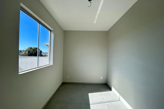 Casa de Condomínio à venda com 2 quartos, 73m² em Parque Xangri-lá, Contagem