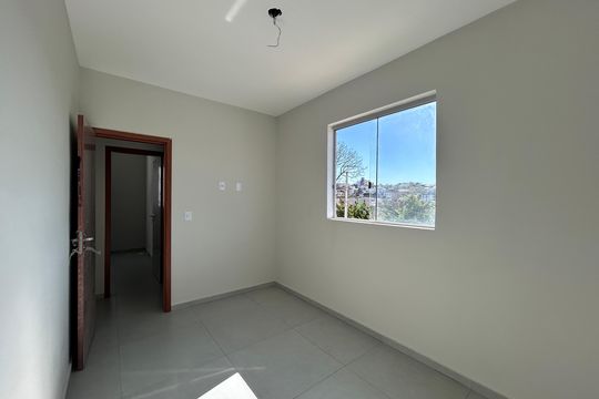 Casa de Condomínio à venda com 2 quartos, 73m² em Parque Xangri-lá, Contagem