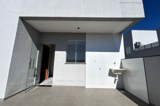 Casa de Condomínio à venda com 2 quartos, 73m² em Parque Xangri-lá, Contagem