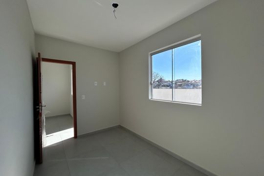 Casa de Condomínio à venda com 2 quartos, 73m² em Parque Xangri-lá, Contagem