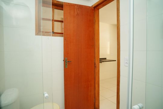 Banheiro de casa para alugar com 1 quarto, 50m² em Jardim Atlântico Leste, Maricá