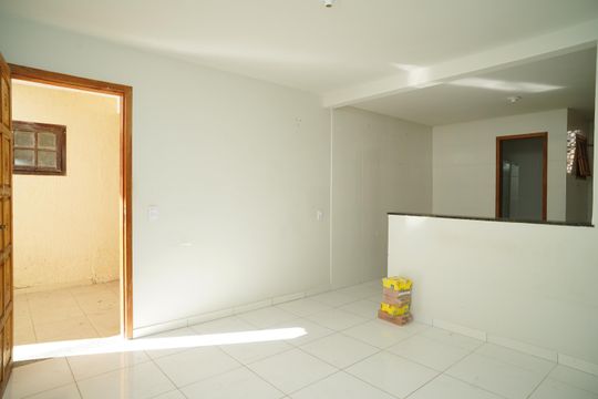 Sala de casa para alugar com 1 quarto, 50m² em Jardim Atlântico Leste, Maricá