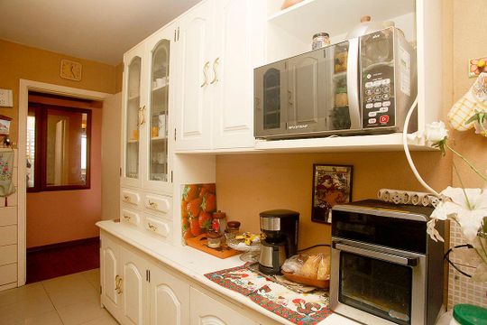 Cozinha de apartamento para alugar com 2 quartos, 92m² em Menino Deus, Porto Alegre