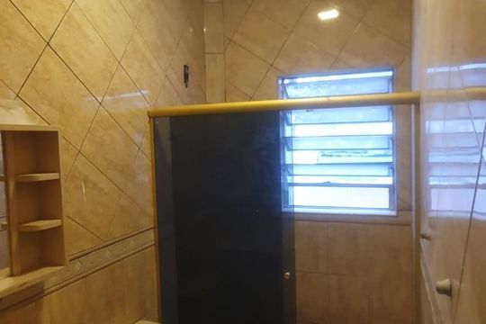 Banheiro de casa para alugar com 2 quartos, 125m² em Jardim Japao, São Paulo
