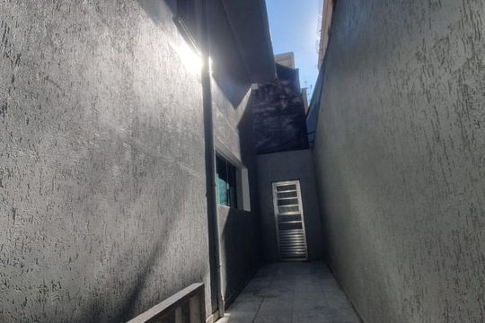 Área externa de casa para alugar com 2 quartos, 125m² em Jardim Japao, São Paulo