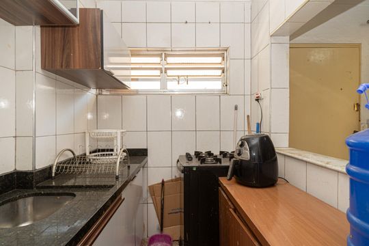 Cozinha de apartamento para alugar com 2 quartos, 60m² em Bela Vista, São Paulo