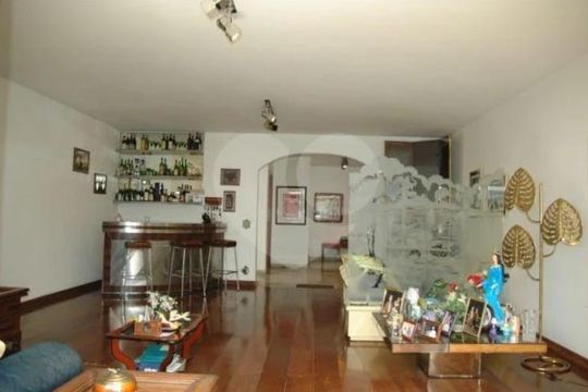 Casa à venda com 4 quartos, 367m² em Cidade Monções, São Paulo