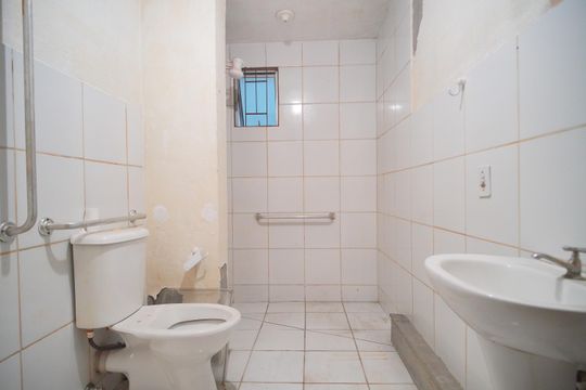 Banheiro de apartamento para alugar com 2 quartos, 48m² em São Miguel, São Leopoldo