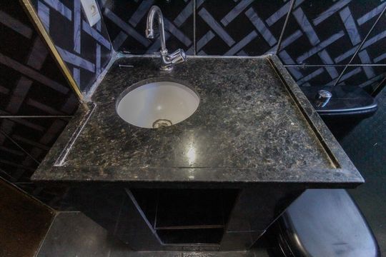 Banheiro de apartamento para alugar com 2 quartos, 45m² em Jardim Marilu, São Paulo