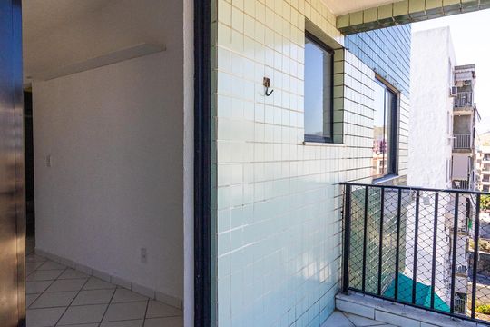 Apartamento à venda com 2 quartos, 68m² em Vila Valqueire, Rio de Janeiro