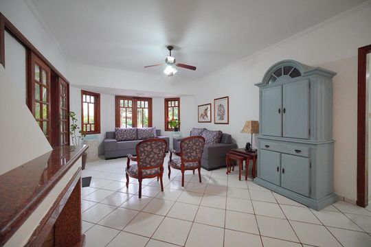 Casa de Condomínio para alugar com 3 quartos, 200m² em Cachoeira do Bom Jesus, Florianópolis