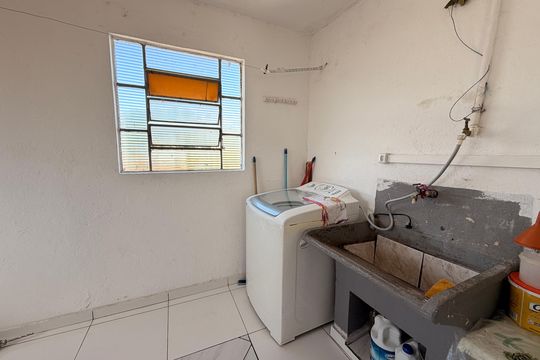 Área de Serviço - Casa 1 de casa à venda com 8 quartos, 300m² em Jardim Estadio, Jundiaí