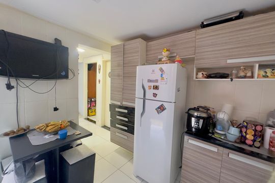 Cozinha de casa à venda com 3 quartos, 70m² em Jardim Rosa de Franca, Guarulhos